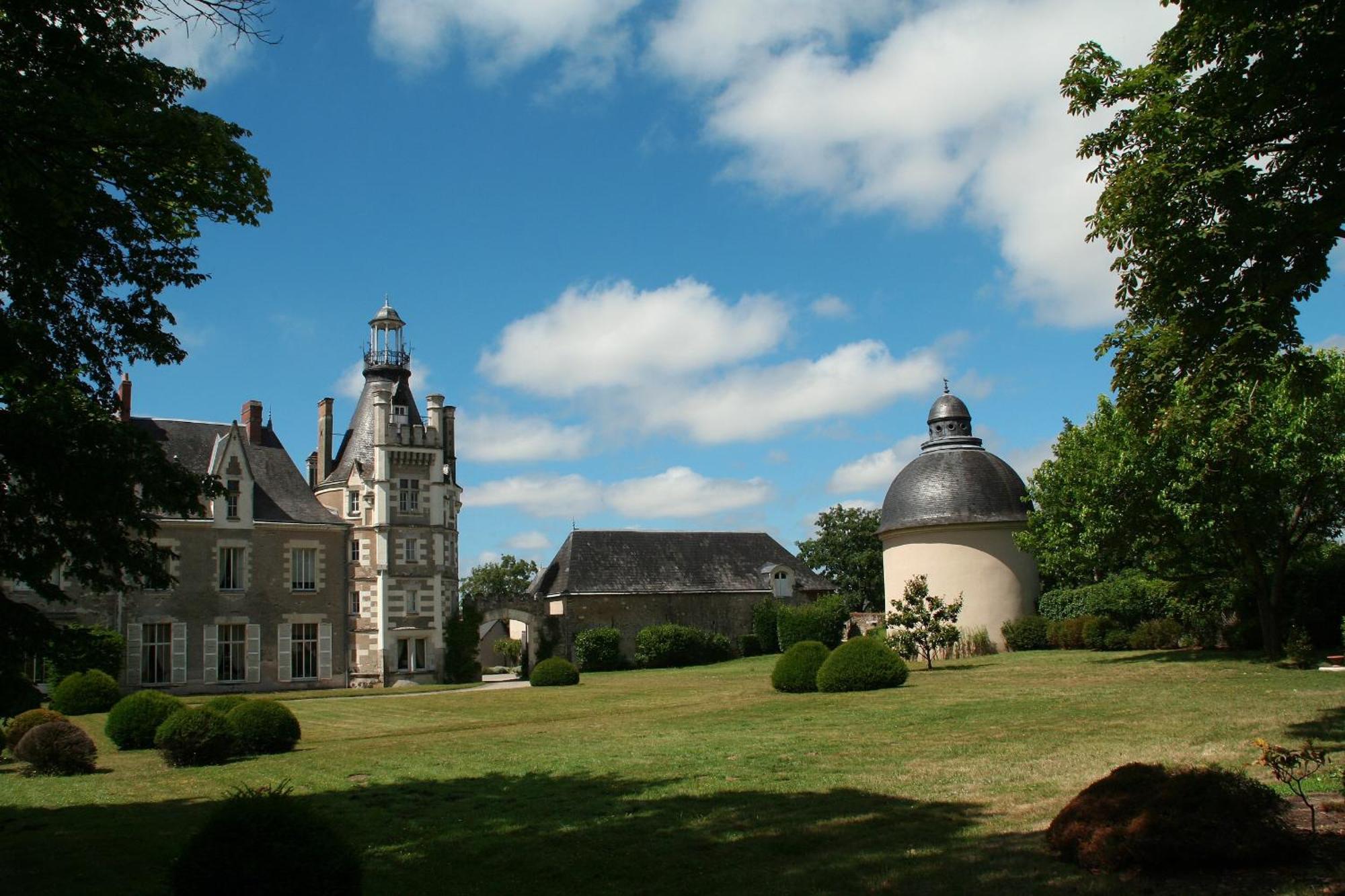 Chateau De Thouare Esterno foto